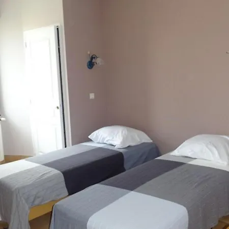 Apartment Hyeres, 4 Pieces, 6 Personnes - Fr-1-335-111 Hyeres